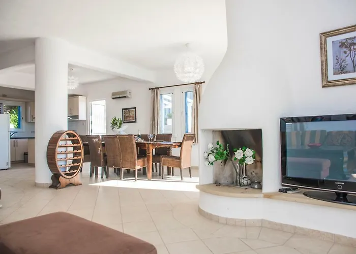 Luxury Seaview Apollo * Paphos